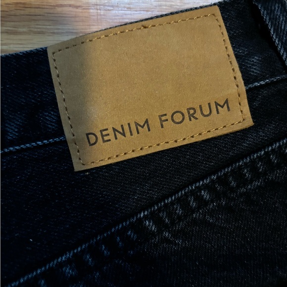 Denim Forum - Joni High Rise Loose in Black - Picture 7 of 8